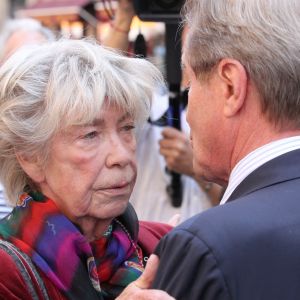 Evelyne Pisier et Bernard Kouchner aux obsèques de Marie-France Pisier à Paris le 5 mai 2011