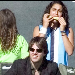 Tom Cruise, sa maman et Katie Holmes assistent à un match de football d'Isabelle, la fille de l'acteur, à Beverly Hills le 17 septembre 2006