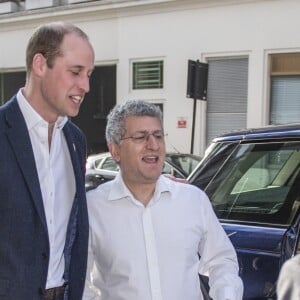 Le prince William, duc de Cambridge, inaugure le centre d'appel Centrepoint Helpline à Londres le 13 février 2017. Il s'agit du premier service de conseil qui offrira aux jeunes qui sont sans abri ou qui risquent d'être sans abri un service de soutien complet. Centrepoint, dont Son Altesse Royale est le Patron s'est associé avec The Mix pour réaliser ce projet.