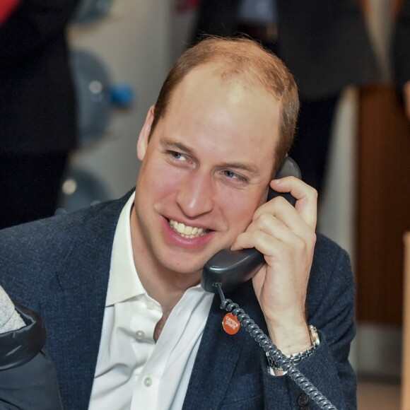 Le prince William, duc de Cambridge, inaugure le centre d'appel Centrepoint Helpline à Londres le 13 février 2017. Il s'agit du premier service de conseil qui offrira aux jeunes qui sont sans abri ou qui risquent d'être sans abri un service de soutien complet. Centrepoint, dont Son Altesse Royale est le Patron s'est associé avec The Mix pour réaliser ce projet.