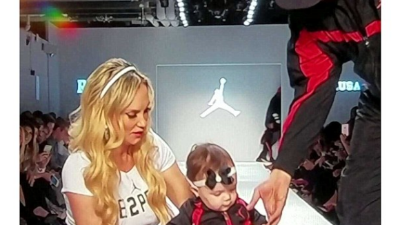 Ice-T assorti à sa fille Chanel pour son premier défilé lors de la Fashion Week