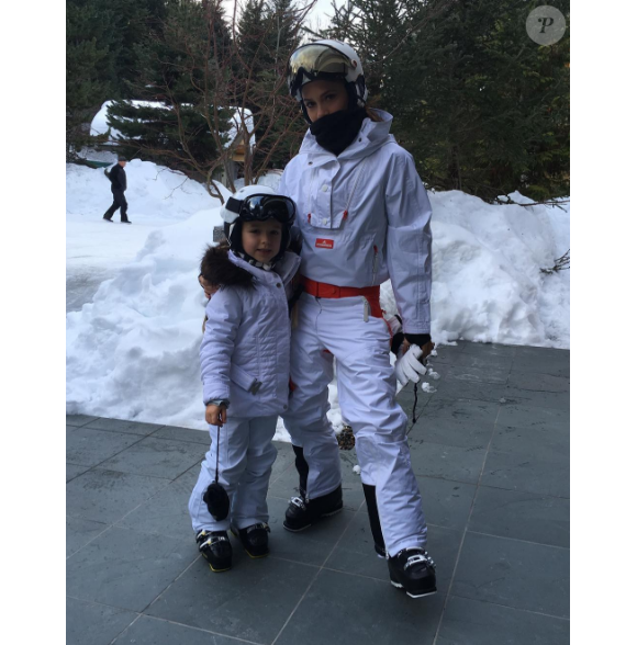 Victoria et Harper Beckham en vacances au ski, à la station Whistler, au Canada, février 2017.