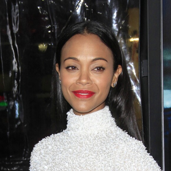 Zoe Saldana lors de la première mondiale ''Live By Night" à Los Angeles, le 9 janvier 2017.