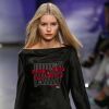 Lottie Moss lors du défilé "Topshop Unique", collection prêt-à-porter automne/hiver 2017-2018, à la Fashion Week de Londres, Royaume Uni, le 19 février 2017.