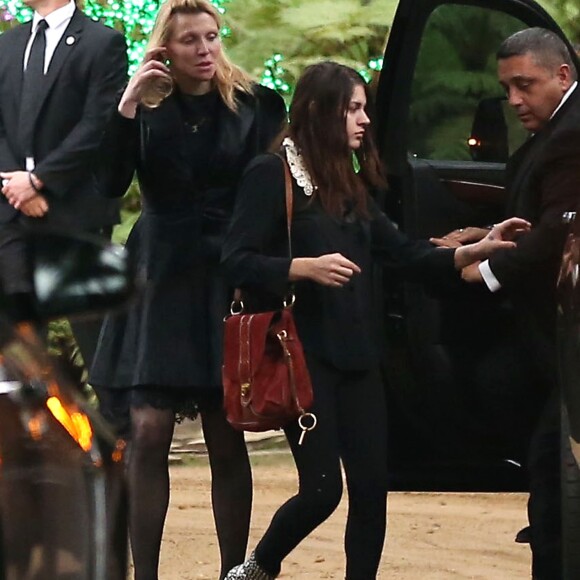 Courtney Love et sa fille Frances Bean Cobain aux funérailles privées de Carrie Fisher et de sa mère Debbie Reynolds, qui se tenaient dans la maison de Carrie Fisher à Beverly Hills. Los Angeles, le 5 janvier 2017