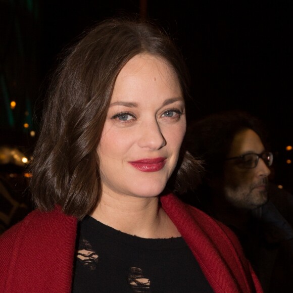 Marion Cotillard enceinte arrive à l'avant-première du film "Rock'n Roll" au Pathé Beaugrenelle à Paris le 13 février 2017.