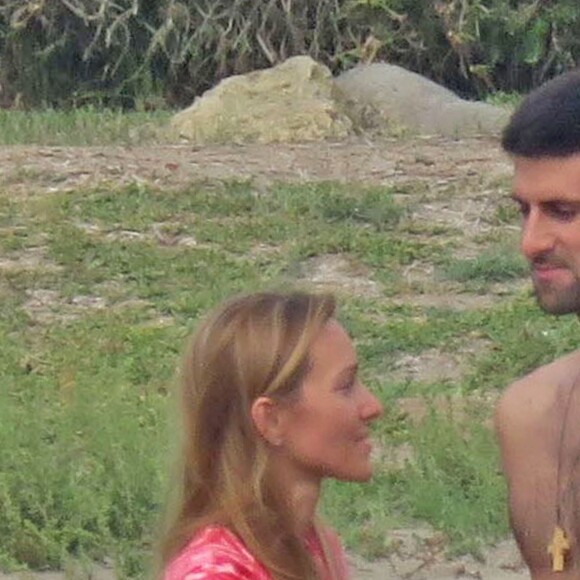 Semi-exclusive - Novak Djokovic, sa femme Jelena et leur fils Stefan en vacances à Marbella en Espagne le 20 octobre 2016.