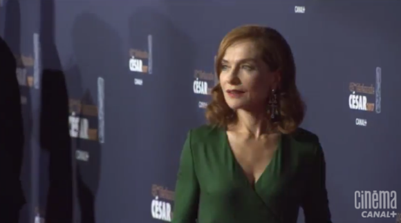 Isabelle Huppert sur le tapis rouge des César du Cinéma 2017