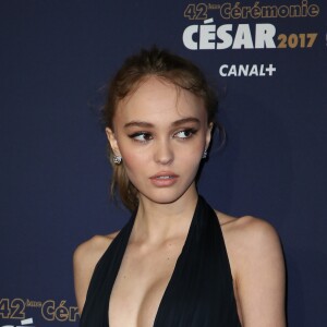 Lily-Rose Depp, nominée meilleur espoir féminin pour le film "La Danseuse" au photocall de la 42ème cérémonie des César à la salle Pleyel à Paris le 24 février 2017. © Dominique Jacovides / Oliver Borde / Bestimage