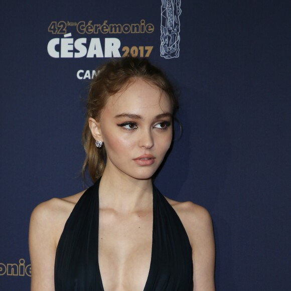 Lily-Rose Depp, nominée meilleur espoir féminin pour le film "La Danseuse" au photocall de la 42ème cérémonie des César à la salle Pleyel à Paris le 24 février 2017. © Dominique Jacovides / Oliver Borde / Bestimage