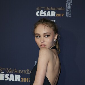 Lily-Rose Depp, nominée meilleur espoir féminin pour le film "La Danseuse" au photocall de la 42ème cérémonie des César à la salle Pleyel à Paris le 24 février 2017. © Dominique Jacovides / Oliver Borde / Bestimage