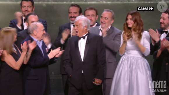 Hommage à Jean-Paul Belmondo aux César 2017.