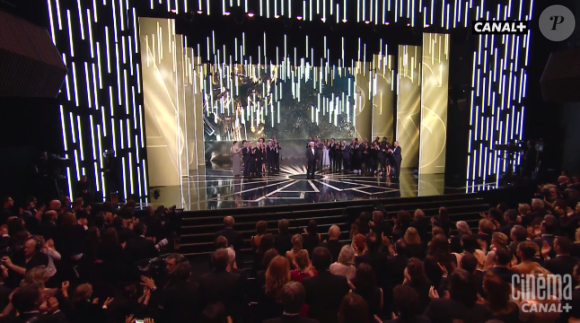 Hommage à Jean-Paul Belmondo aux César 2017.