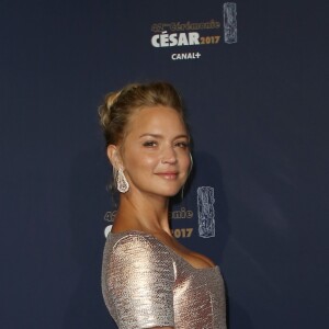 Virginie Efira dans une robe Elsa Schiaparelli - Photocall de la 42ème cérémonie des Cesar à la salle Pleyel à Paris, le 24 février 2017. © Dominique Jacovides - Olivier Borde / Bestimage