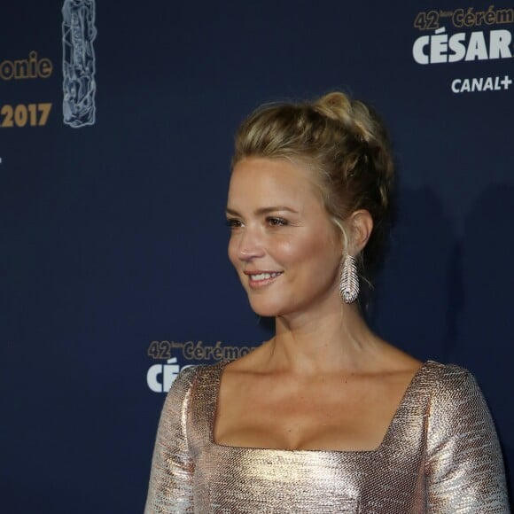 Virginie Efira dans une robe Elsa Schiaparelli - Photocall de la 42ème cérémonie des Cesar à la salle Pleyel à Paris, le 24 février 2017. © Dominique Jacovides - Olivier Borde / Bestimage