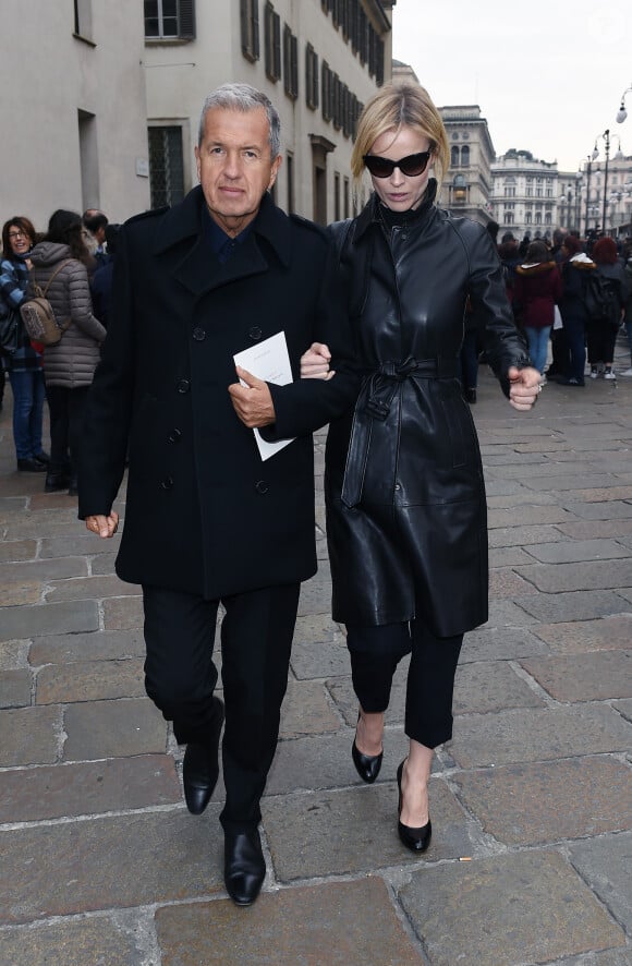Mario Testino et Eva Herzigova - Cérémonie religieuse à Milan en l'honneur de Franca Sozzani, rédactrice en chef de Vogue Italie décédée le 22 décembre 2016. Milan, le 27 février 2017.