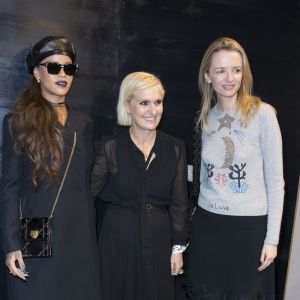 Rihanna, Maria Grazia Chiuri et Delphine Arnault au backstage du défilé de mode prêt-à-porter Automne-Hiver 2017-2018 "Christian Dior" à Paris le 3 mars 2017. © Olivier Borde / Bestimage