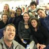 L'équipe de Dropped, Camille Muffat, Alain Bernard, Jeannie Longo, Sylvain Wiltord, Alexis Vastine, Philippe Candeloro, Laurence Arthaud, Anne-Flore Marxer, dans l'avion vers l'Argentine