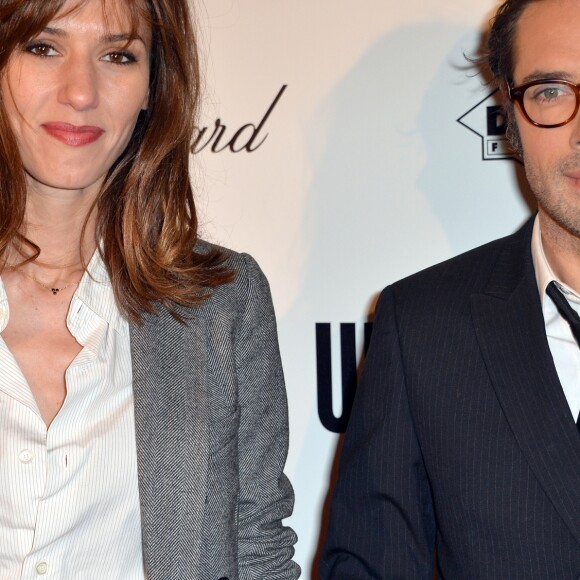 Doria Tillier et son compagnon Nicolas Bedos - Avant première du film "Un + Une" de Claude Lelouch à l'UGC Normandie à Paris le 23 novembre 2015.