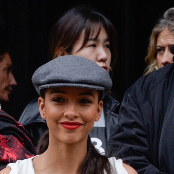 Flora Coquerel - Défilé de mode prêt-à-porter automne-hiver 2017/2018 "Giambattsita Valli" à Paris. Le 6 mars 2017.
