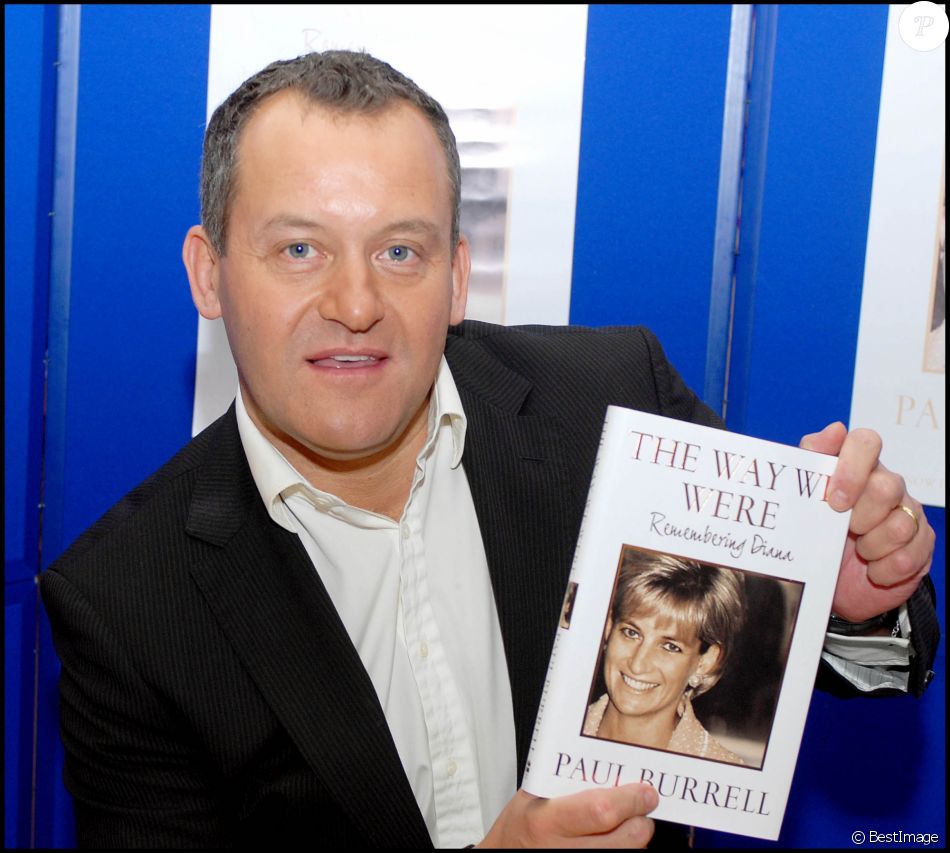 Paul Burrell en dédicaces de son livre The Way We Were, souvenirs de