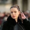 Adèle Exarchopoulos (enceinte) au défilé de mode "Louis Vuitton", collection prêt-à-porter Automne-Hiver 2017-2018 au Louvre à Paris, le 7 Mars 2017.CVS/Veeren/Bestimage