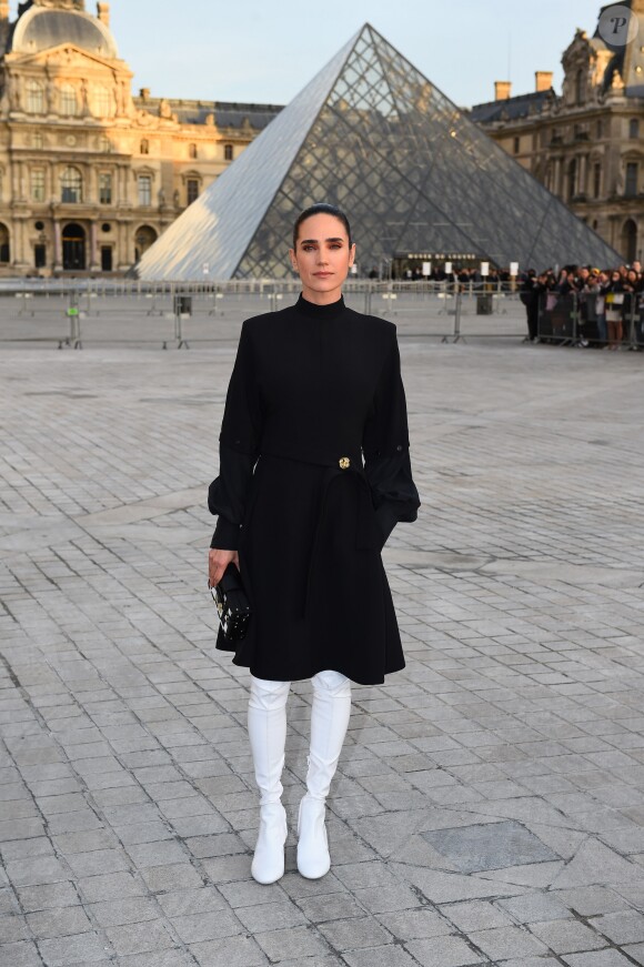 Jennifer Connelly au défilé de mode "Louis Vuitton", collection prêt-à-porter Automne-Hiver 2017-2018 à Paris,Musée du Louvre le 7 Mars 2017.
