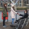 Thomas Brodie-Sangster, Liam Neeson, Olivia Olson sur le tournage de la suite de Love Actually pour le Comedy Relief and Red Nose Day à Londres le 16 février 2017.