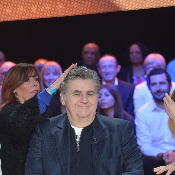 Exclusif - Pierre Ménès entre Geneviève de Fontenay et Clara Morgane lors de l'enregistrement de l'émission "Faut pas abuser" présentée par Julien Courbet à Paris le 4 avril 2016. © Veeren/Bestimage