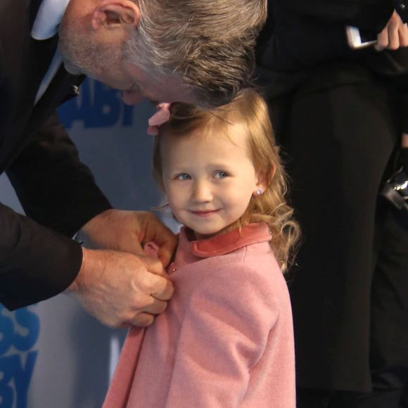 Alec Baldwin et sa fille Carmen à la première de  ''Boss Baby'' à AMC Loew's Lincoln Square à New York, le 20 mars 2017 © Sonia Moskowitz/Globe Photos via Zuma/Bestimage