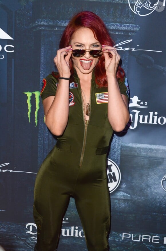 Sharna Burgess à la soirée MAXIM Halloween à The Shrine Expo Hall à Los Angeles, le 22 octobre 2016  Celebs attend the MAXIM Halloween Party at The Shrine Expo Hall in Los Angeles, California on October 22, 201622/10/2016 - Los Angeles