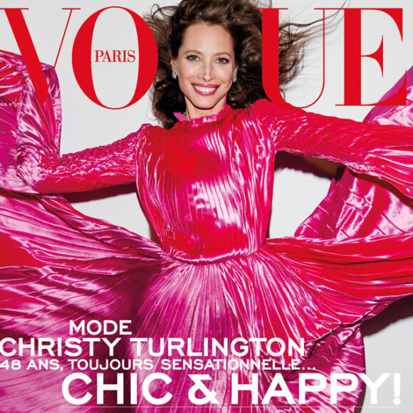Christy Turlington en couverture de Vogue Paris, numéro d'avril 2017. Photo d'Inez et Vinoodh.