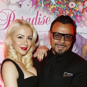 Muratt Atik (propriétaire et patron du Pink Paradise) et sa femme Joanna Yelena Atik - Soirée des 15 ans du célèbre club parisien "Le Pink Paradise" à Paris le 23 mars 2017.