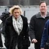 Delphine Boël entourée de son avocat Maître Marc Uyttendaele et son compagnon James O'Hare arrivant devant la 12e chambre du tribunal civil de Bruxelles pour une procédure en contestation de paternité de Jacques Boël, son père légal, et une procédure en reconnaissance de paternité du roi Albert II de Belgique le 21 février 2017.