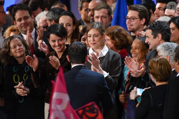 Gabrielle Guallar, la compagne de Benoit Hamon, assiste au meeting de Bercy à l'AccorHotels Arena à Paris, France, le 19 mars 2017.