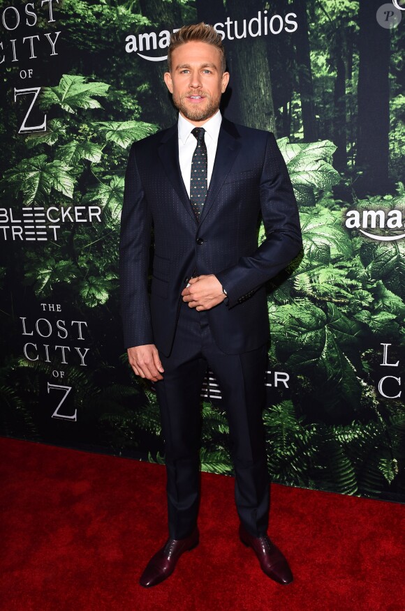 Charlie Hunnam lors de la première de The Lost City of Z aux ArcLight Cinemas Hollywood, Los Angeles, le 5 avril 2017.