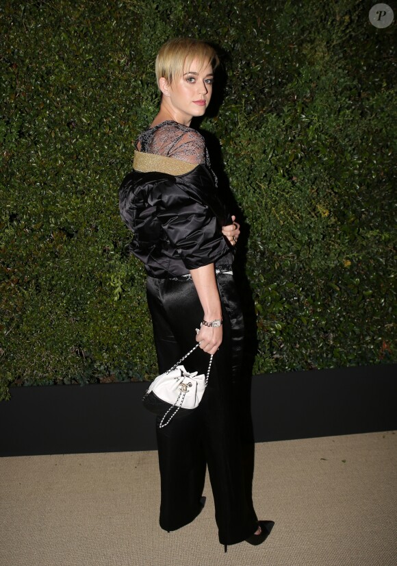 Katy Perry assiste au dîner de lancement de la collection de sac "Gabrielle" de Chanel au restaurant Giorgio Baldi. Santa Monica, le 6 avril 2017.