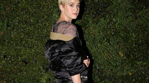 Katy Perry : Stylée pour honorer Chanel et son égérie Kristen Stewart