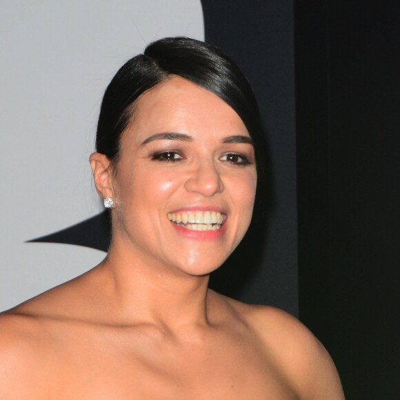 Michelle Rodriguez (robe Vivienne Westwood) à la première du film 'Fate Of The Furious' à New York, le 8 avril 2017