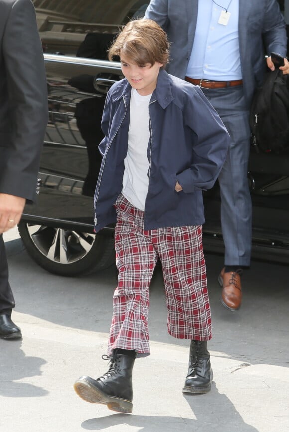 Jack John Christopher Depp III (dit Jack, fils de Vanessa Paradis et Johnny Depp) arrive au Grand Palais pour assister au deuxième défilé Chanel (collection haute-couture automne-hiver 2015-2016) Paris, le 7 juillet 2015.