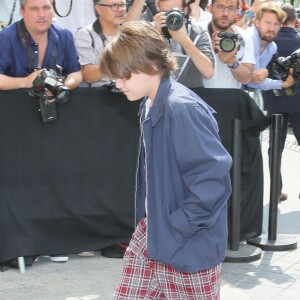 Jack John Christopher Depp III (dit Jack, fils de Vanessa Paradis et Johnny Depp) arrive au Grand Palais pour assister au deuxième défilé Chanel (collection haute-couture automne-hiver 2015-2016) Paris, le 7 juillet 2015.