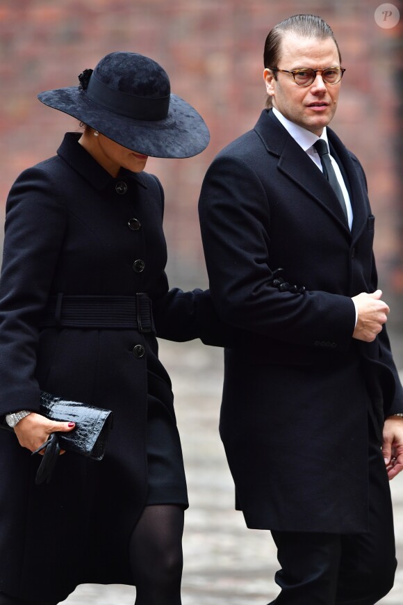 La princesse Victoria et le prince Daniel de Suède - La famille royale de Suède à la sortie l'Hôtel de Ville après la minute de silence en hommage aux victimes de l'attentat de Stockholm, qui a fait 4 morts et 15 blessés. Le 10 avril 2017