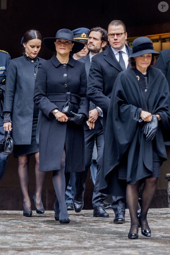La princesse Sofia (Hellqvist), la princesse Victoria, le prince Daniel, la reine Silvia de Suède - La famille royale de Suède à la sortie l'Hôtel de Ville après la minute de silence en hommage aux victimes de l'attentat de Stockholm, qui a fait 4 morts et 15 blessés. Le 10 avril 2017