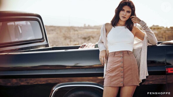 Kendall Jenner pose pour la nouvelle campagne de publicité printemps-été 2017 de la marque des Philippines "Penshoppe"