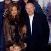 Phil Collins sa femme Orianne et son fils Nicolas lors de la Projection du dernier film de Walt Disney Frere Des Ours au POPB, le 17 janvier 2004 © Serge Arnal