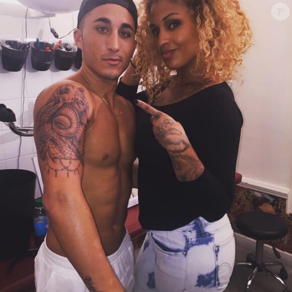 Vivian des Anges, son nouveau tatouage révélé le 11 août 2015.
