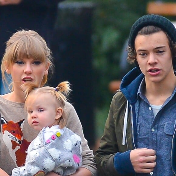 Harry Styles et Taylor Swift se promenent a Central Park a New York, le 2 decembre 2012.