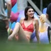 Semi-exclusif - No Web No Blog - Kendall Jenner pose en lingerie lors d'une séance photo à Miami le 12 mars 2017. © CPA/Bestimage  Semi-exclusive- Kendall Jenner stuns in lacy red lingerie while on a tropical themed photo shoot in Miami. Miami, Florida - Sunday March 12, 2017.12/03/2017 - Miami
