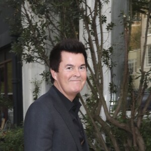 Simon Fuller - Victoria Beckham fête son titre d'OBE à la Casa Cruz, avec sa famille et ses proches. Londres, le 19 avril 2017.