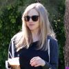 Amanda Seyfried et son mari Thomas Sadoski sortent de chez des amis à Studio City. Los Angeles, le 20 avril 2017.
